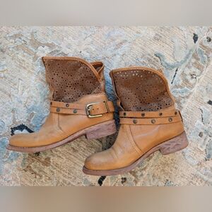 Elegant Tan Leather Ankle Booties